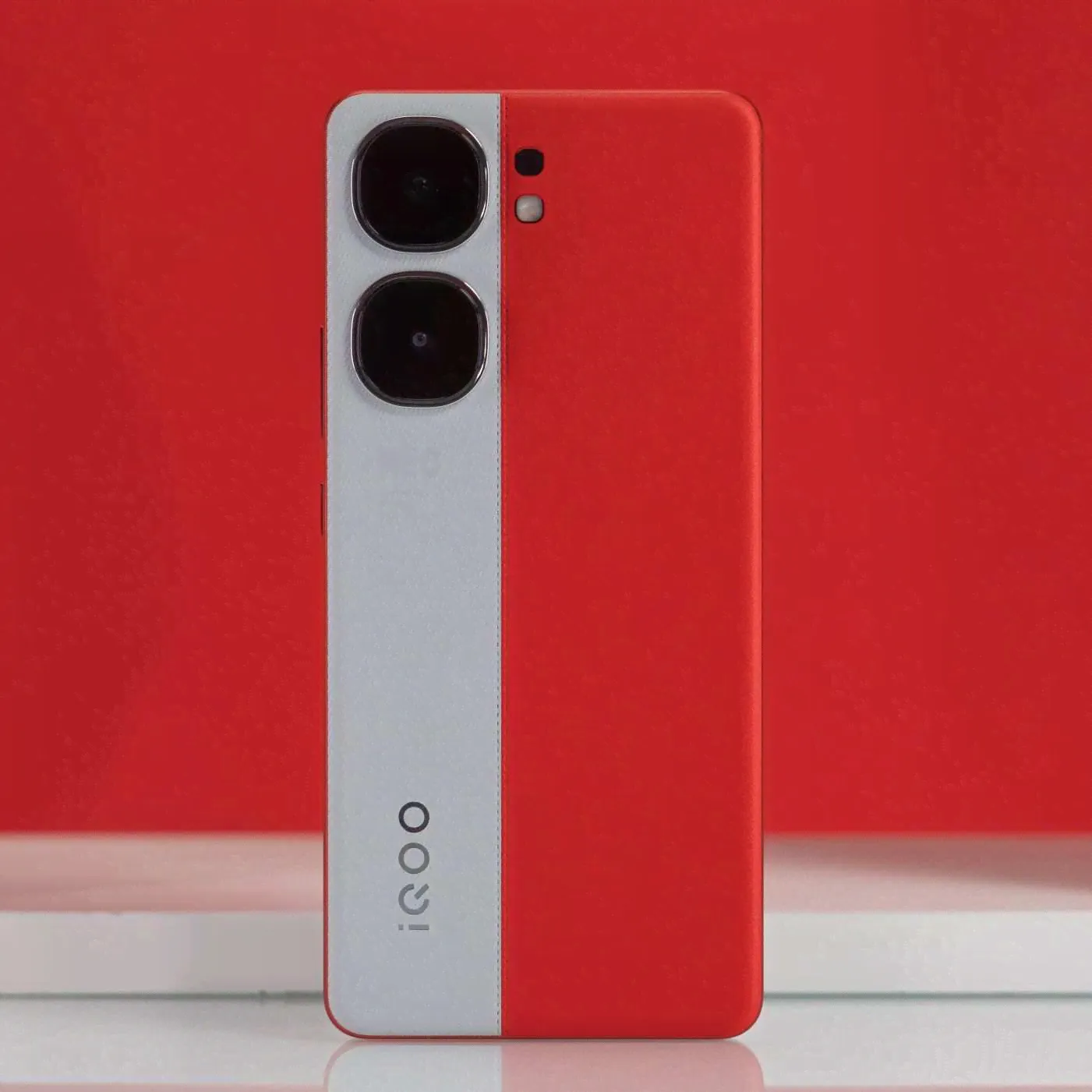 Смартфон IQOO Neo 9 16/256гб, 8Gen2, IMX920 (Ozon карта, из-за рубежа)-0